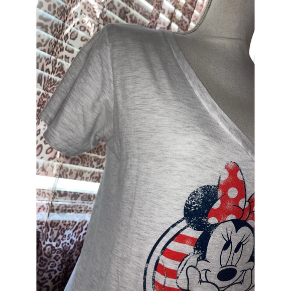 Red & Gray Disney Minnie Mouse Tee ❤️ - Picture 4 of 17